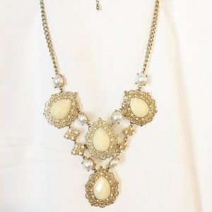 Gold, Cream and Pearl Necklace